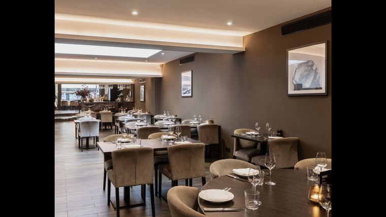 Zaal van restaurant Eighteen.